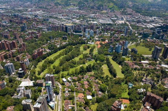 Nuevos desarrollos urbanísticos aumentan el valor de la propiedad en Medellín